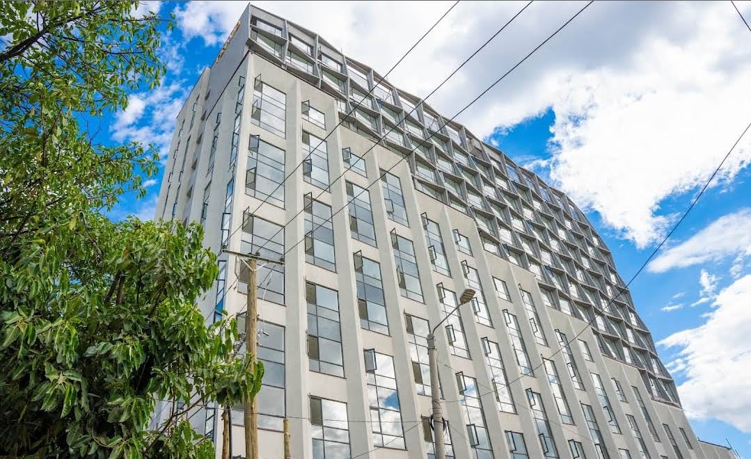 studio-apartment-host-deluxe-suites